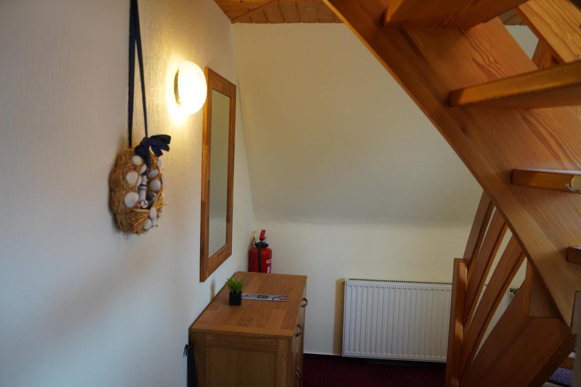 K357 - Hotel & Restaurant "Zur Post" In Otterndorf Bei Cuxhaven エクステリア 写真