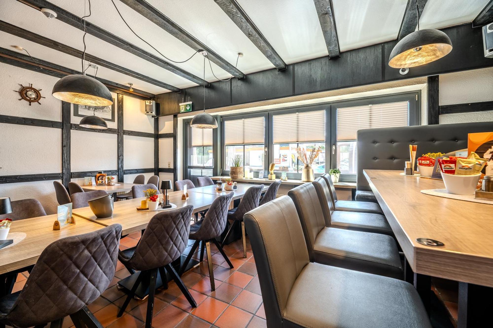 K357 - Hotel & Restaurant "Zur Post" In Otterndorf Bei Cuxhaven エクステリア 写真