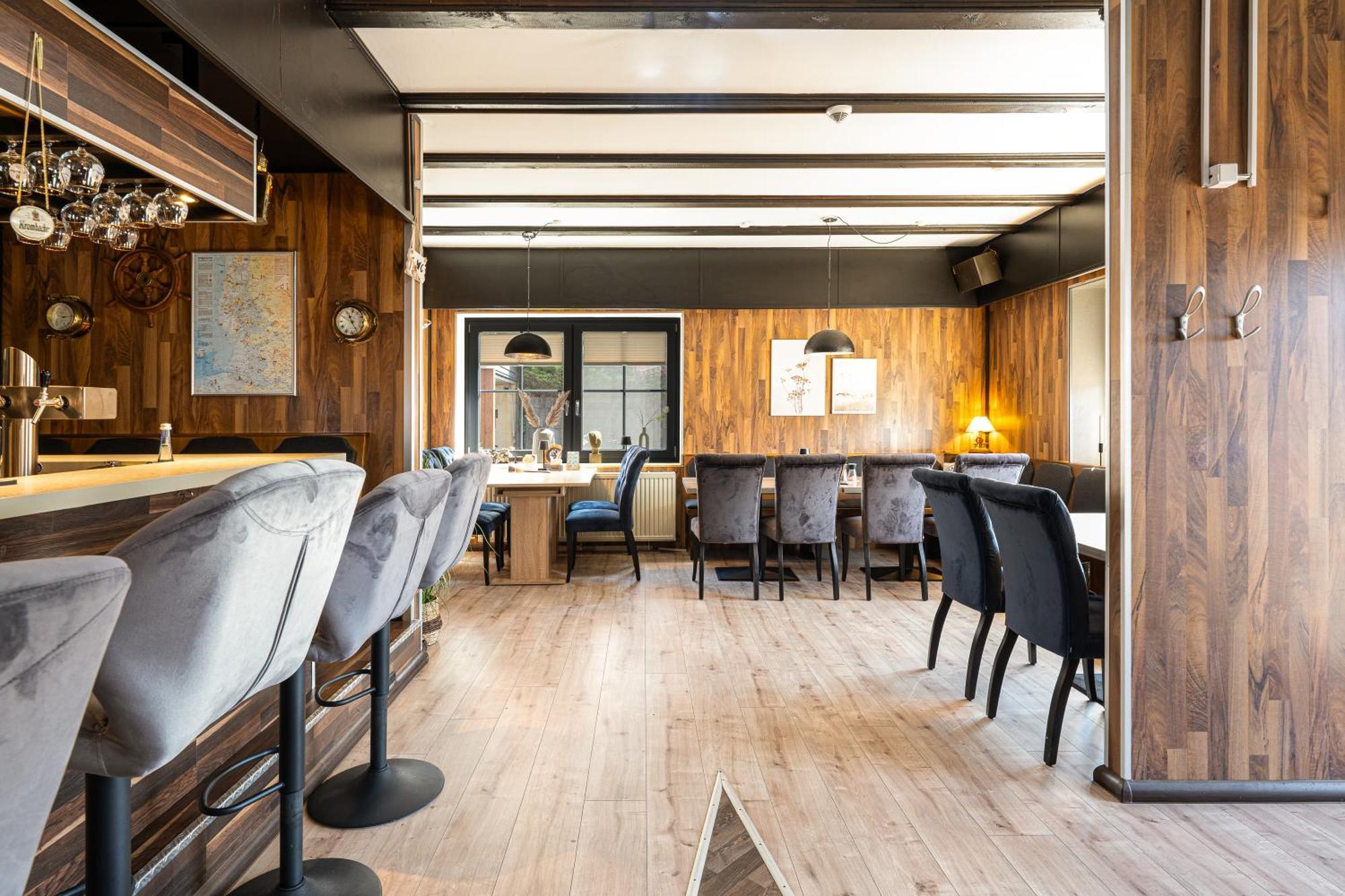 K357 - Hotel & Restaurant "Zur Post" In Otterndorf Bei Cuxhaven エクステリア 写真