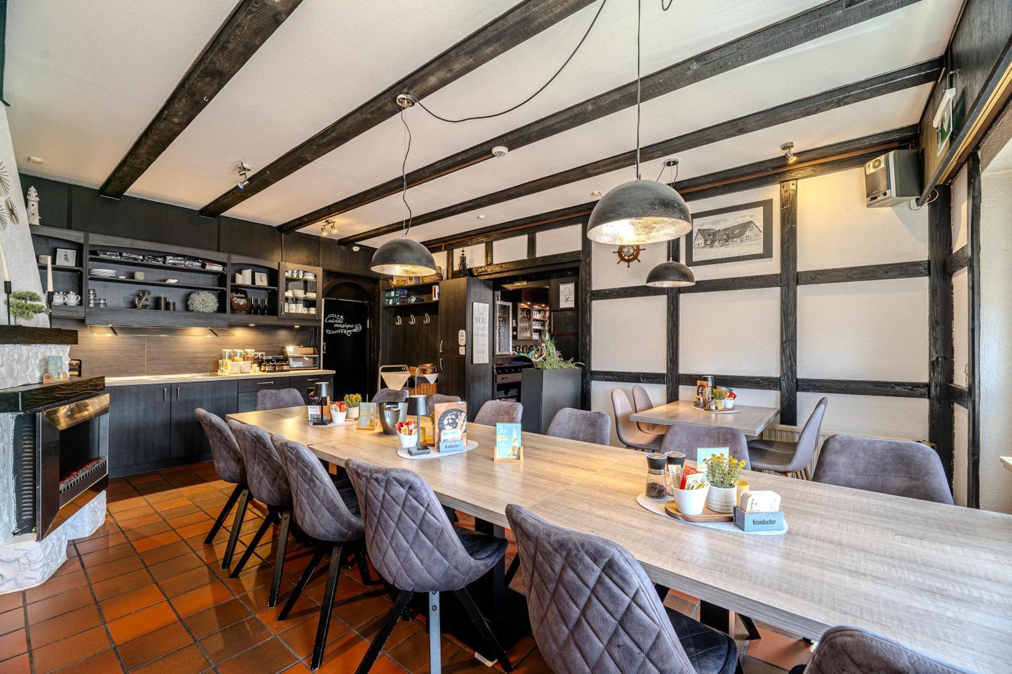 K357 - Hotel & Restaurant "Zur Post" In Otterndorf Bei Cuxhaven エクステリア 写真